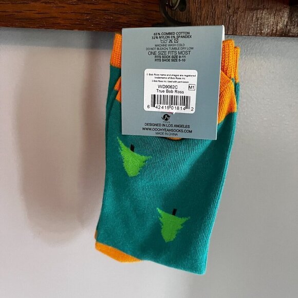⭐️New Women’s Bob Ross Crew Socks Joy of Painting S/M Crew - Picture 5 of 5